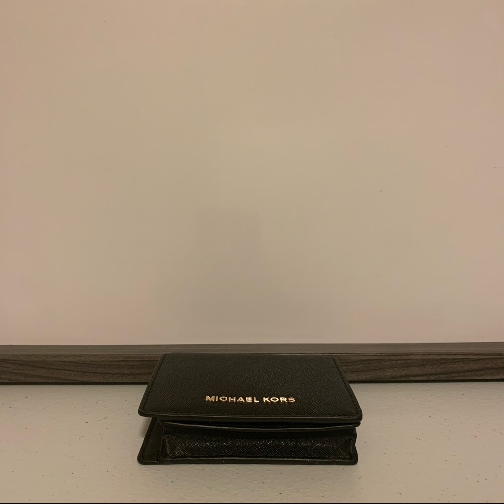 Michael Kors Black Leather Flap Card Holder NWT - Picture 6 of 7